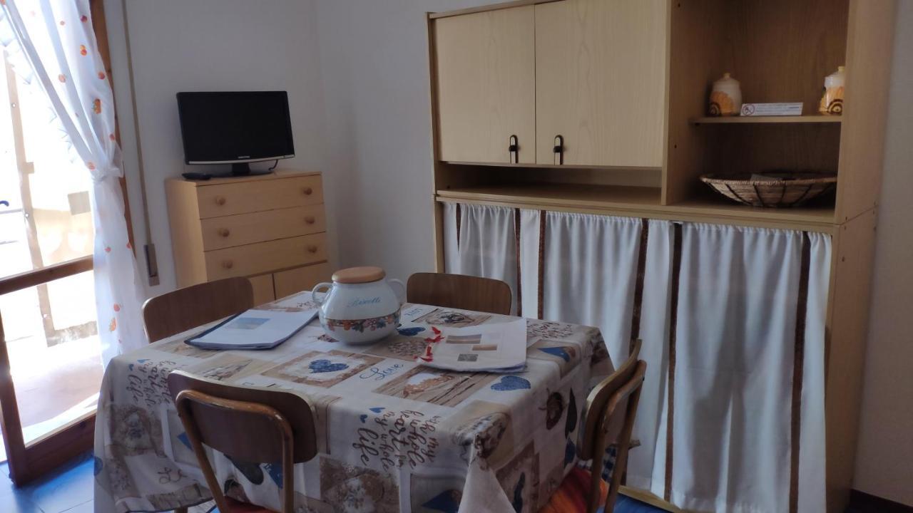 דירות וירג'יו Il Mio Piccolo Angolo Di Mare מראה חיצוני תמונה